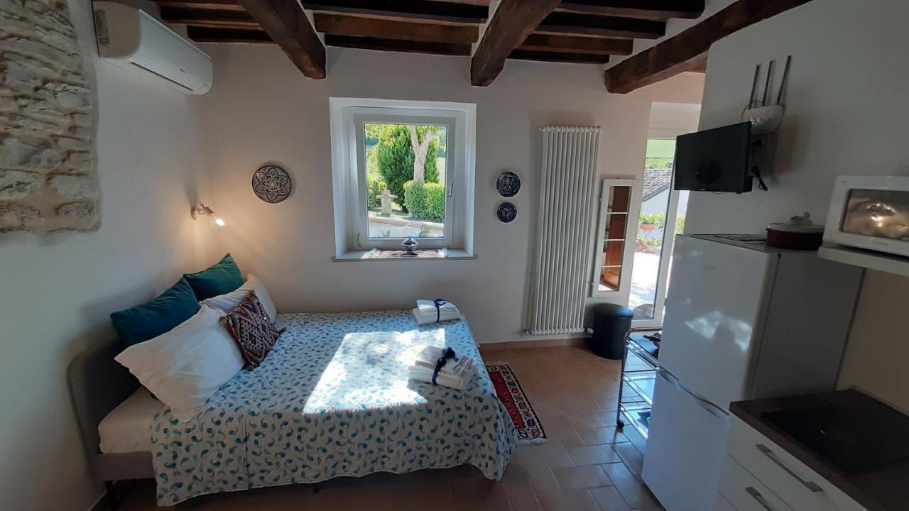 Casale Di Nicolo Apartment อูร์บีโน ภายนอก รูปภาพ