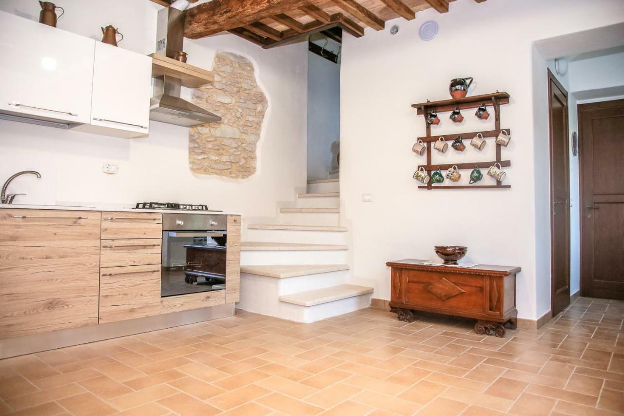 Casale Di Nicolo Apartment อูร์บีโน ภายนอก รูปภาพ